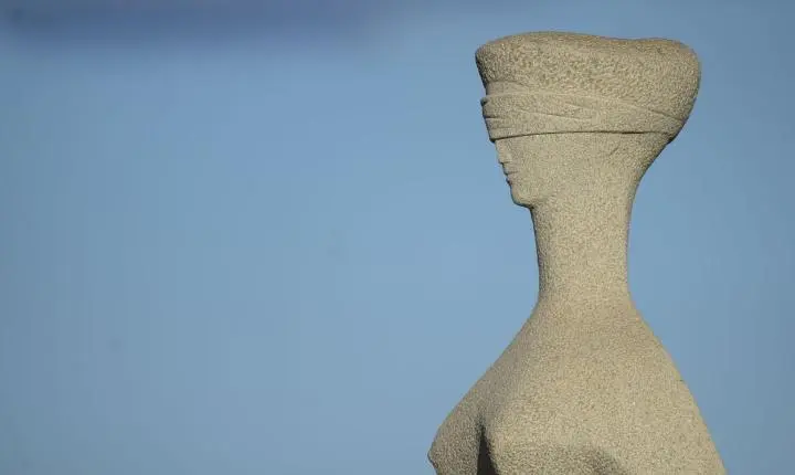 STF decide que ISS não integra base de cálculo do PIS/Cofins